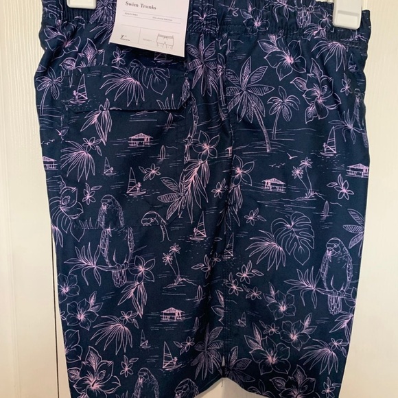 Goodfellow & Co Men's 7" Parrot Scenic Swim Trunks Medium - Picture 3 of 9